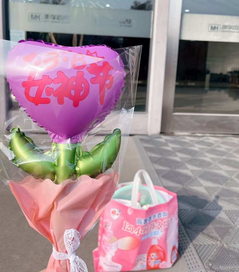 Wenling Minghua Gear vzdává hold „své síle“: Pracující ženy kvetou brilantně a září ženským šarmem